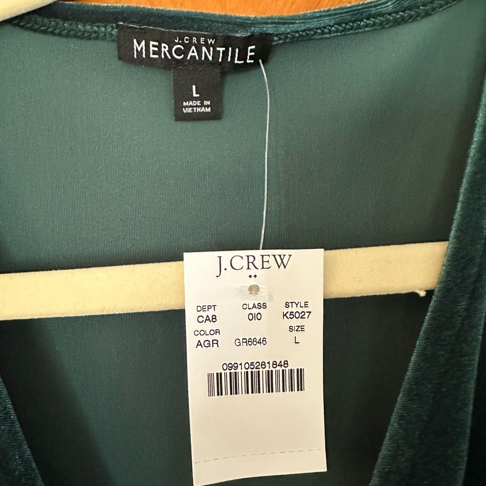 NWT J.Crew Factory Emerald Green Stretch Velour Long Sleeved Top, Size L - Picture 4 of 4